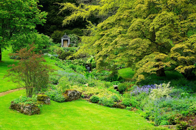Обои картинки фото англия, разное, садовые и парковые скульптуры, камни, цветы, трава, деревья