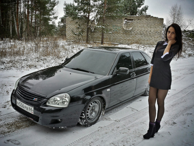 Обои картинки фото приора, автомобили, -авто с девушками, девушка, автомобиль, ваз, лада
