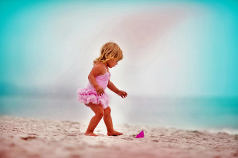 Картинка разное дети девочка платье песок море пляж