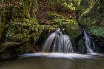 Картинка природа водопады водопад скалы речка