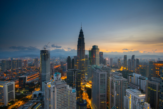 Обои картинки фото kuala lumpur, города, куала-лумпур , малайзия, небоскребы, панорама