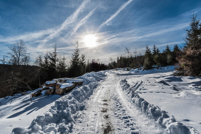Обои картинки фото природа, зима, деревья, дорога, сугробы, снег