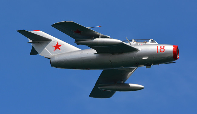 Обои картинки фото mikoyan-gurevich mig-15, авиация, боевые самолёты, россия, ввс