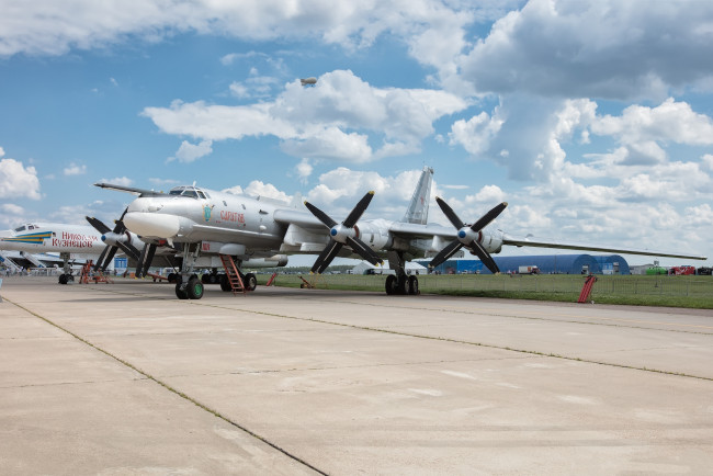 Обои картинки фото tu-95, авиация, боевые самолёты, россия, ввс