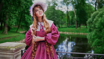 Картинка девушки -+рыжеволосые+и+разноцветные платье шляпка косы
