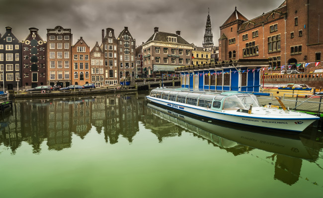 Обои картинки фото amsterdam canal, корабли, теплоходы, судно, прогулочное