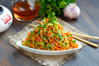 Картинка еда салаты +закуски морковь овощи зелень салат кунжут