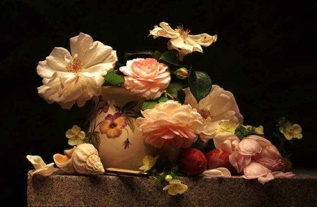 Обои картинки фото цветы, розы, абрикос, ракушки, композиция
