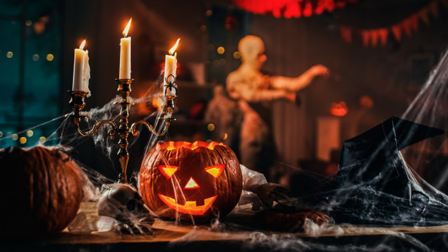 Обои картинки фото праздничные, хэллоуин, череп, свеча, тыква