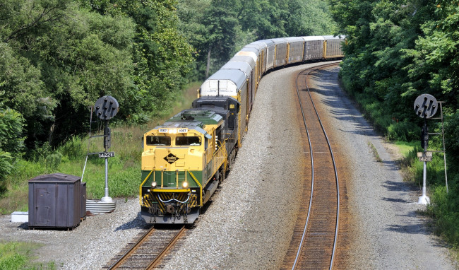 Обои картинки фото техника, поезда, вагоны, локомотив, железная, дорога, грузовой, состав, рельсы