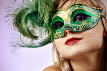 Картинка разное маски +карнавальные+костюмы перья маска девушка