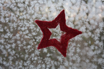 Картинка календари праздники +салюты звезда фон снежинка