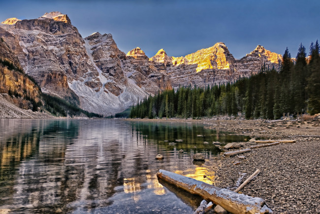 Обои картинки фото moraine, lake, valley, of, the, ten, peaks, banff, national, park, canada, природа, реки, озера, горы, канада, банф, озеро, морейн, лес