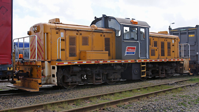 Обои картинки фото ex kiwirail dsc 2421 shunter, техника, локомотивы, железная, дорога, локомотив, рельсы