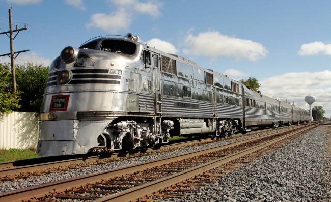 Обои картинки фото техника, поезда, пассажирский, состав, вагоны, локомотив, рельсы, железная, дорога