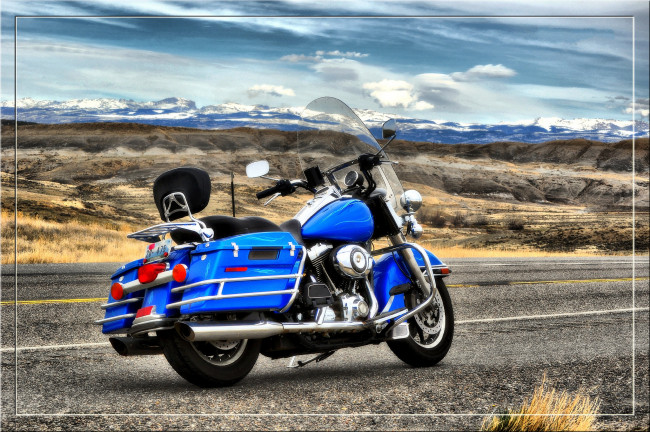 Обои картинки фото мотоциклы, harley-davidson, пустыня, трасса, байк