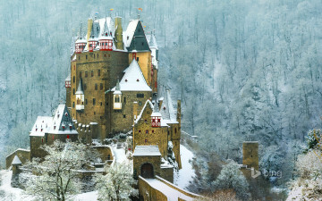 Картинка города замки+германии снег лес германия виршем замок эльц горы склон
