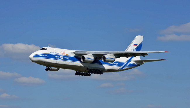 Обои картинки фото antonov an124, авиация, грузовые самолёты, транспорт