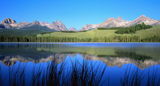 Обои картинки фото природа, реки, озера, озеро, луга, лес, горы