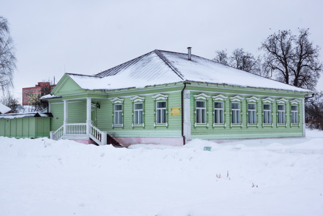 Обои картинки фото города, - здания,  дома, купеческий, дом, дмитров, московская, область, зима, архитектура, зодчество