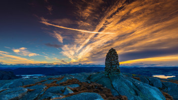 Картинка природа восходы закаты норвегия небо камни mountain sunrice