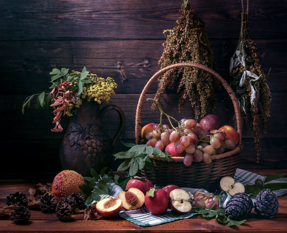 Обои картинки фото еда, натюрморт, шишки, корзинка, виноград, яблоки, букет