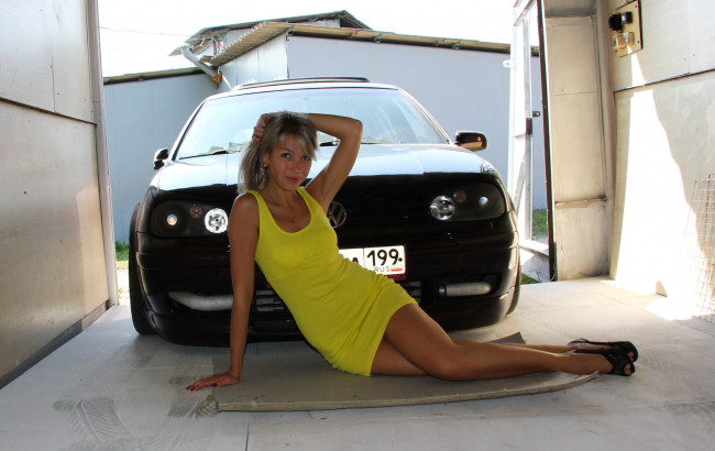 Обои картинки фото автомобили, -авто с девушками, volkswagen, golf
