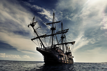 обоя корабли, парусники, корабль, галеон, парусник, море, волны, небо, облака, пейзаж