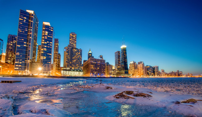 Обои картинки фото chicago, города, Чикаго, сша, небоскрёбы, зима, лёд, бухта, ночной, город