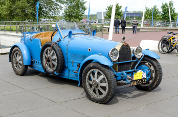 Картинка bugatti+43+1928+ pur+sang+replica автомобили выставки+и+уличные+фото выставка история ретро автошоу