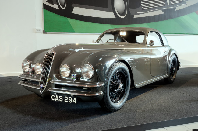 Обои картинки фото alfa romeo 6c 2500 ss trossi coupe touring body 1942, автомобили, выставки и уличные фото, ретро, автошоу, выставка, история