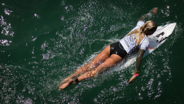 Картинка спорт серфинг доска девушка океан