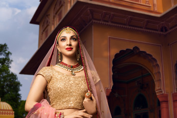 Картинка kiara+advani++ 2019 девушки -unsort+ брюнетки темноволосые знаменитости индийская актриса национальная одежда киара адвани