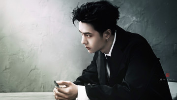 Картинка мужчины wang+yi+bo актер пиджак взгляд стол