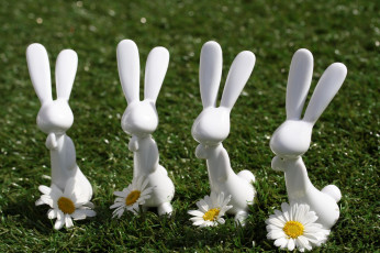 Картинка разное садовые+и+парковые+скульптуры трава фигуры ромашки зайцы