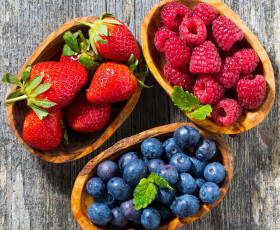 Картинка еда фрукты +ягоды клубника ягоды голубика малина