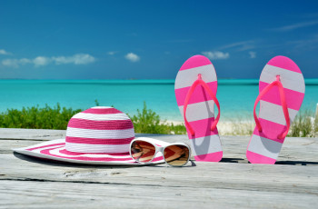 Картинка разное одежда +обувь +текстиль +экипировка отдых отпуск шляпа лето очки шлепанцы