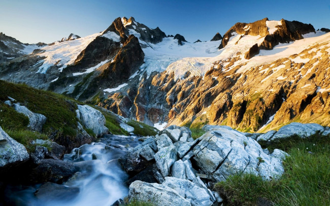 Обои картинки фото природа, горы, вершины, снега, горный, поток