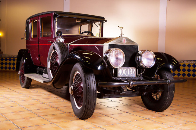 Обои картинки фото 1926 rolls royce silver ghost tillbury sedan, автомобили, классика, rolls-royce