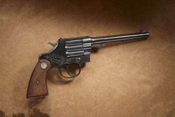 Картинка оружие револьверы коричневый