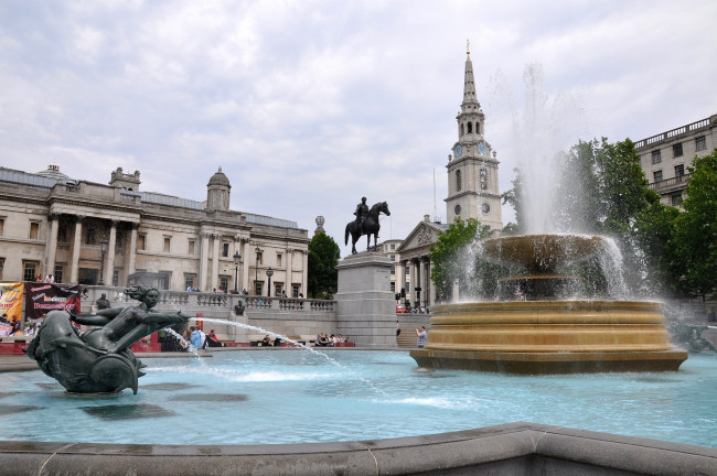 Обои картинки фото трафальгарская, площадь, лондон, города, великобритания, здания, часы, статуя