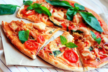 Картинка еда пицца ломтики базилик томаты