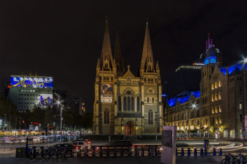 Картинка австралия города -+католические+соборы +костелы +аббатства ночь фонари здания машины