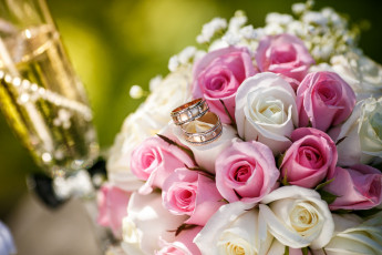 Картинка разное украшения +аксессуары +веера бокал кольца розы цветы букет
