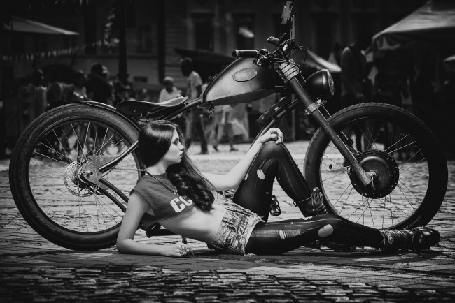 Обои картинки фото мотоциклы, мото с девушкой, байк, классика, девушка