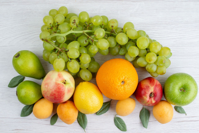 Обои картинки фото еда, фрукты,  ягоды, виноград, яблоки, груши, персики