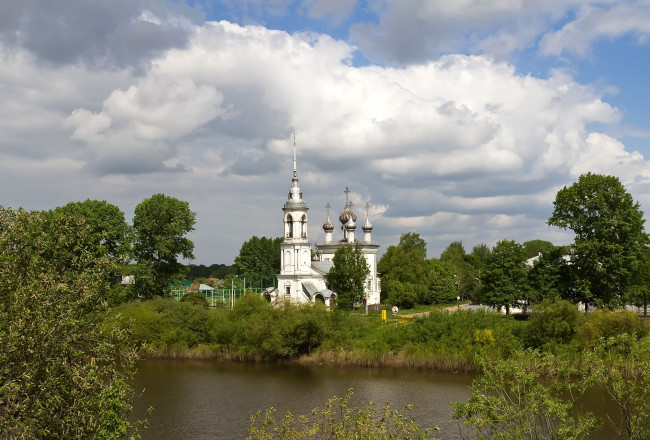 Обои картинки фото города, православные, церкви, монастыри, облака, церковь