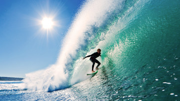 обоя surfing, спорт, серфинг, солнце, океан, волна, серфер
