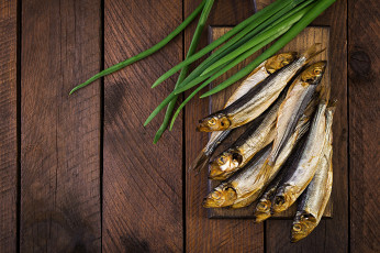 Картинка еда рыбные+блюда +с+морепродуктами зеленый лук перья рыба копченая