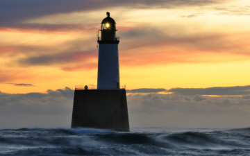 Картинка lighthouse природа маяки маяк сумрак океан шторм тучи